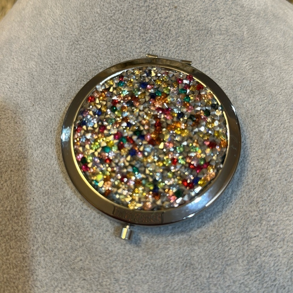 Jeweled compact nice to carry in your purse or your clutch​